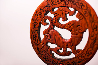 极品人妻chinese天美传媒｜家庭情感新探讨，影视作品引发热议-1