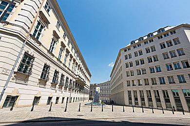 国产毛茸茸｜冬日温暖狂欢，毛茸茸时尚大作战-2