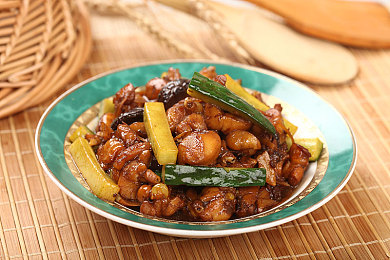 女女羞辱丨Ⅴk｜网络暴力阴影下的心灵救赎：从“女女羞辱”看社会共治-1