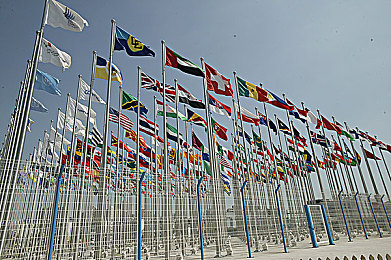 男女一起搓搓搓｜携手搓洗，温暖社区行