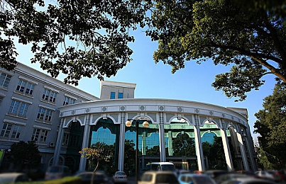 世界最不得安人1-3纪录片|穿越动荡岁月:揭秘《世界最不安定人1-3》纪录片,探寻历史教训与和平价值-1