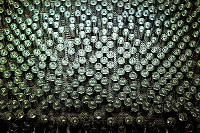 好.色.先.生APP｜“好色先生APP”涉嫌传播低俗内容引发舆论谴责，网络监管警钟再敲-4