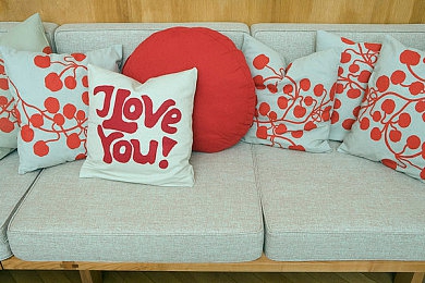 真空下楼取快递被c嗯｜快递陷阱：真空下楼，安全“踩空”引关注-4