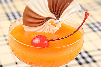 上官婉儿拿一支笔稿自己免费视频｜笔尖诗意，传统与现代交融——上官婉儿创作之旅-4