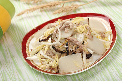 搡中国东北老女人老太婆｜“尊老意识缺失下的社会反思：从“搡老”事件看和谐构建之路”-4