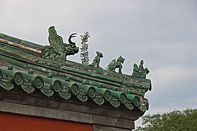 娇妻裸体户外大胆露出｜自由与争议：裸露事件引发社会思辨-5