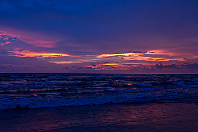 紧急大通知狼拿笔记的用途｜多功能应急神器“狼拿笔记”走红网络，揭秘神秘工具在紧急情况下的救命功能