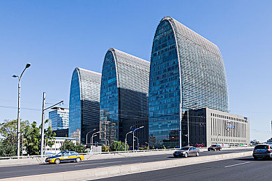 女人在厨房被狂躁3小时｜“厨房惊魂：女子遭遇三小时狂躁攻击，家庭暴力引发社会关注与反思”-2