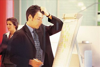 两个男生做酿酿酱酱片易军|“传统新韵:酿酿酱酱片,创新美食引领文化传承潮”-3