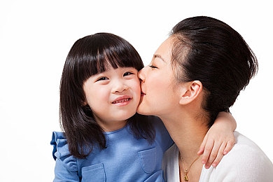 今天周末我和室友被约去唱歌小敏｜大学生周末新风尚：KTV欢歌笑语，友谊与娱乐共舞-5