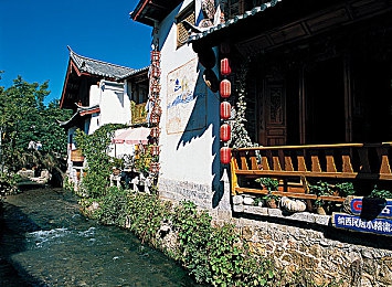 羞羞漫画 免费观看入口|成人向漫画热潮奋起,引发文化与法律思考-3