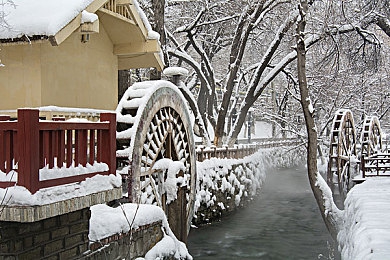 一个色综合网|揭秘网络色情产业演变:从“一个色综合网”看网络色情泛滥影响-4