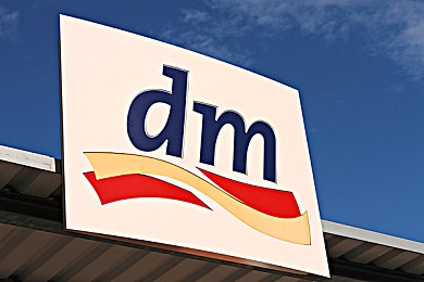 女人与公牛发生性行为|“揭秘罕见现象:女人与公牛性行为背后的文化密码与动物福利关注”-4