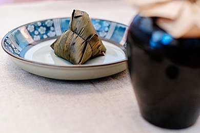 老师奖励我挠她30分钟的脚心｜“脚心挠挠乐，师生情谊浓：一堂别开生面的互动课堂启示录”-4