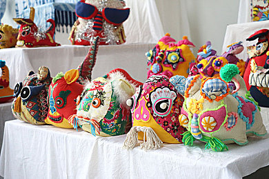 羞羞韩漫｜揭秘“羞羞韩漫”：独特魅力吸引粉丝，探讨其价值与意义-2