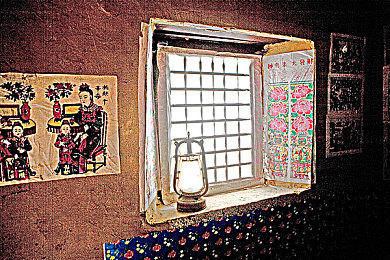 男人把困困放在女人困困|温暖守护:心心相系,情感共鸣之旅-3