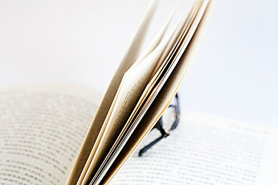 四个校花洗澡被17个农民工｜浴室风波：校园隐私与公共道德挑战-5