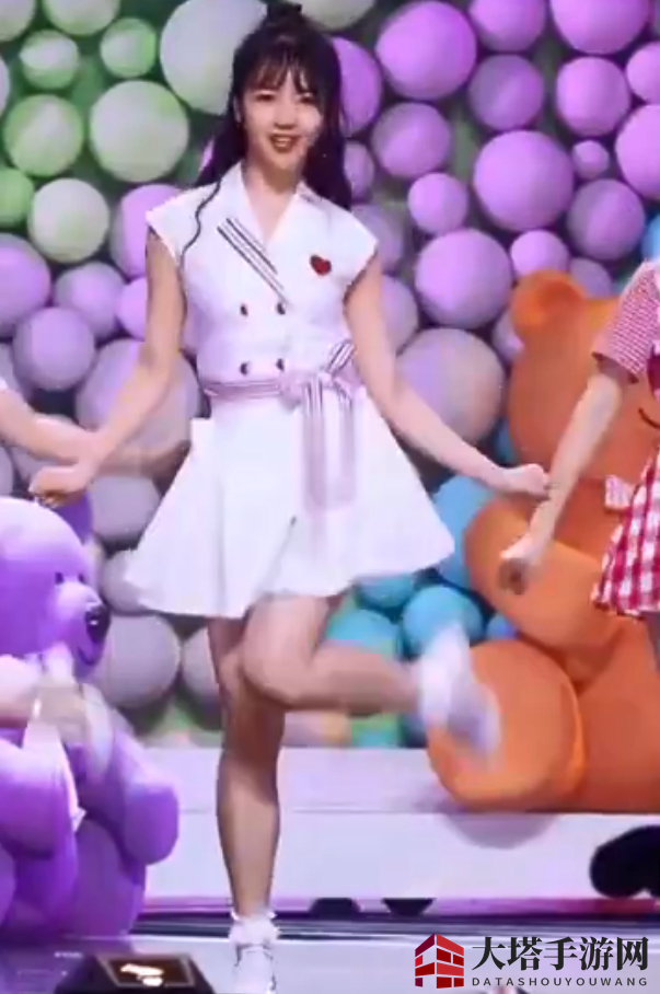 揭秘《不一定需要糖和玫瑰只想疲惫时有你依偎》背后的歌曲